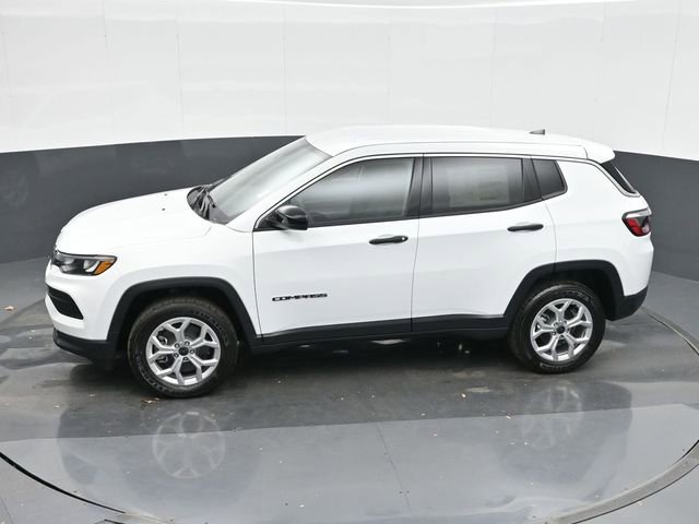 Used 2025 Jeep Compass Sport image 35