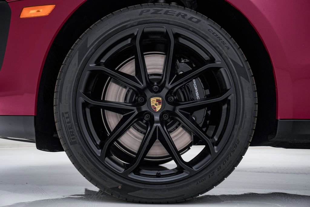 New 2026 Porsche Macan GTS AWD/4WD image 12