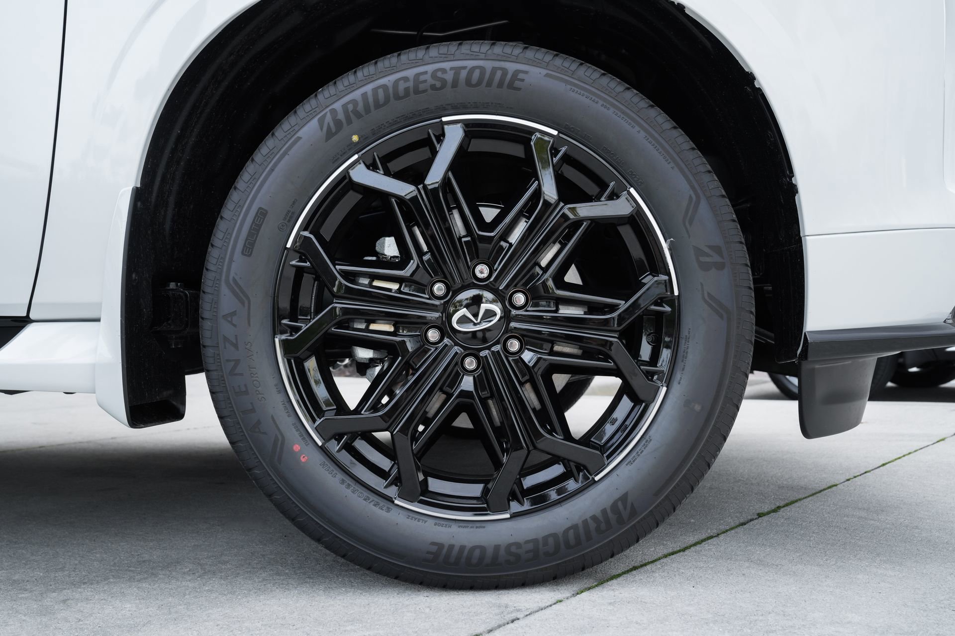 New 2026 INFINITI QX80 4WD w/ Sport Exterior Package image 26