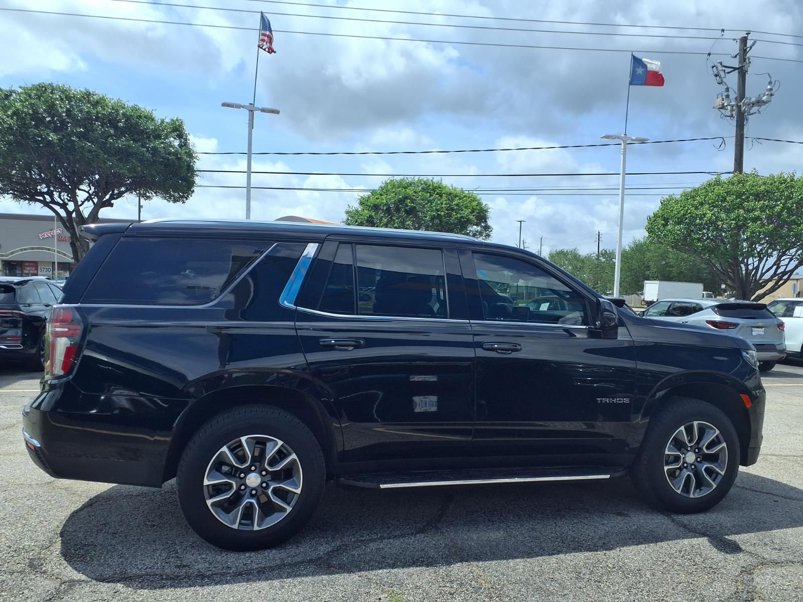 Used 2024 Chevrolet Tahoe LT w/ Luxury Package image 21