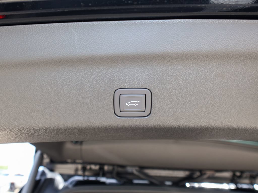 New 2026 GMC Yukon Elevation w/ Elevation Premium Package AWD/4WD image 7