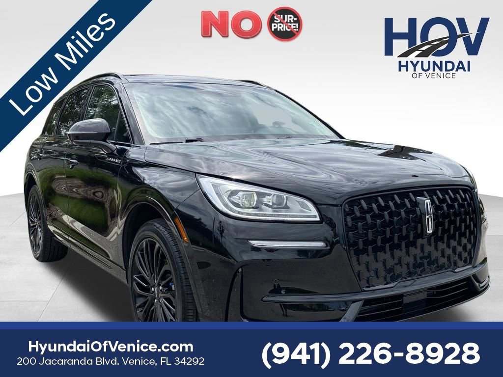 Used 2023 Lincoln Corsair Reserve w/ Equipment Group 201A AWD/4WD video 1