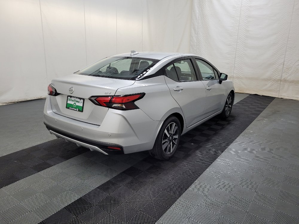 Used 2022 Nissan Versa SV FWD image 9