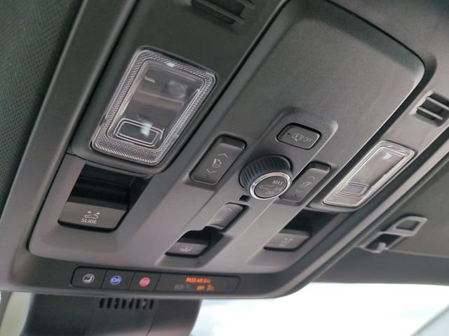 Used 2025 Chevrolet Tahoe High Country image 24