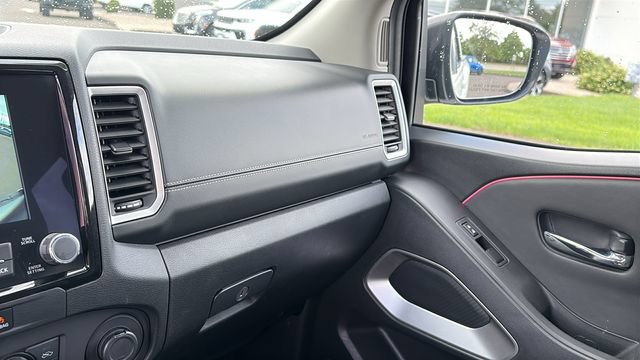 Certified 2024 Nissan Frontier SL w/ Technology Package AWD/4WD image 19