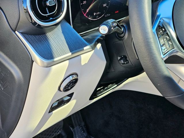 Certified 2025 Mercedes-Benz GLC 300 4MATIC image 17