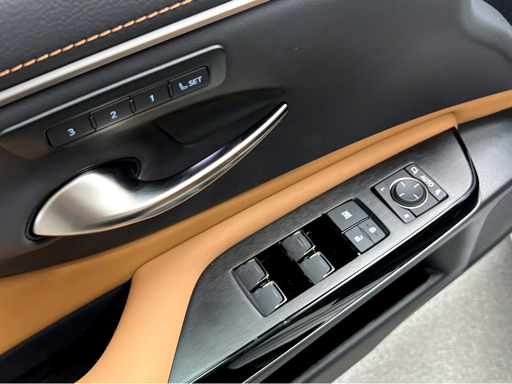 New 2025 Lexus ES 350 w/ Premium Package image 40