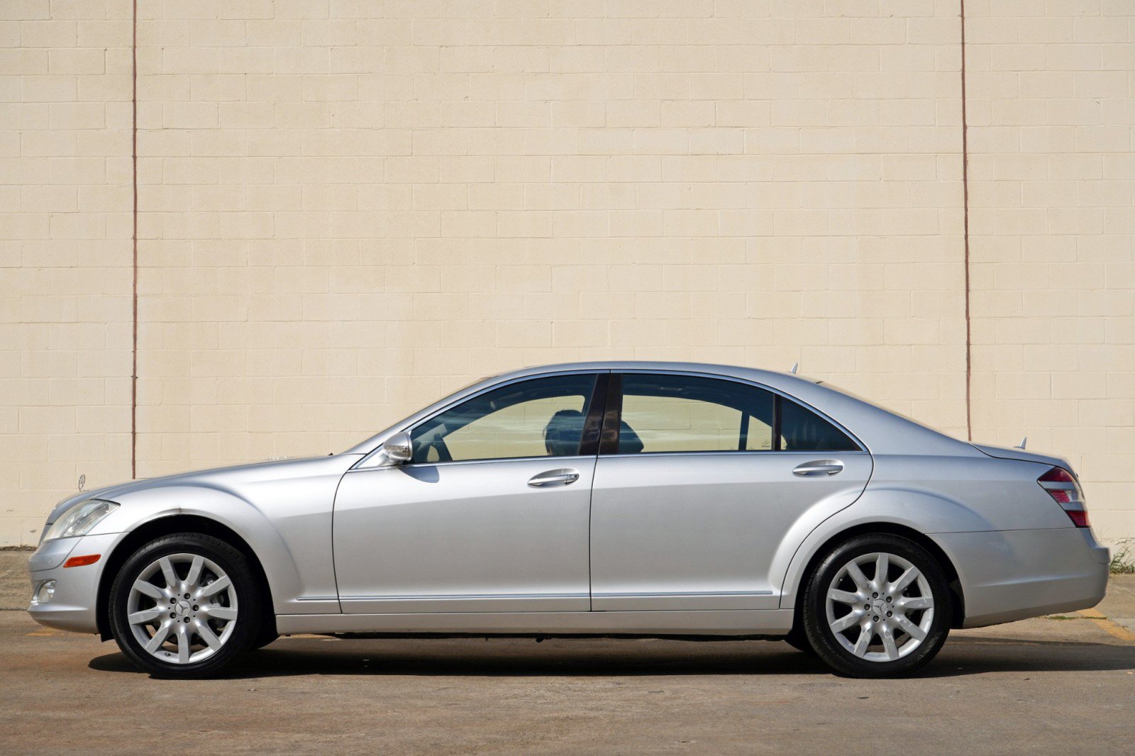 Used 2007 Mercedes-Benz S 550 image 8