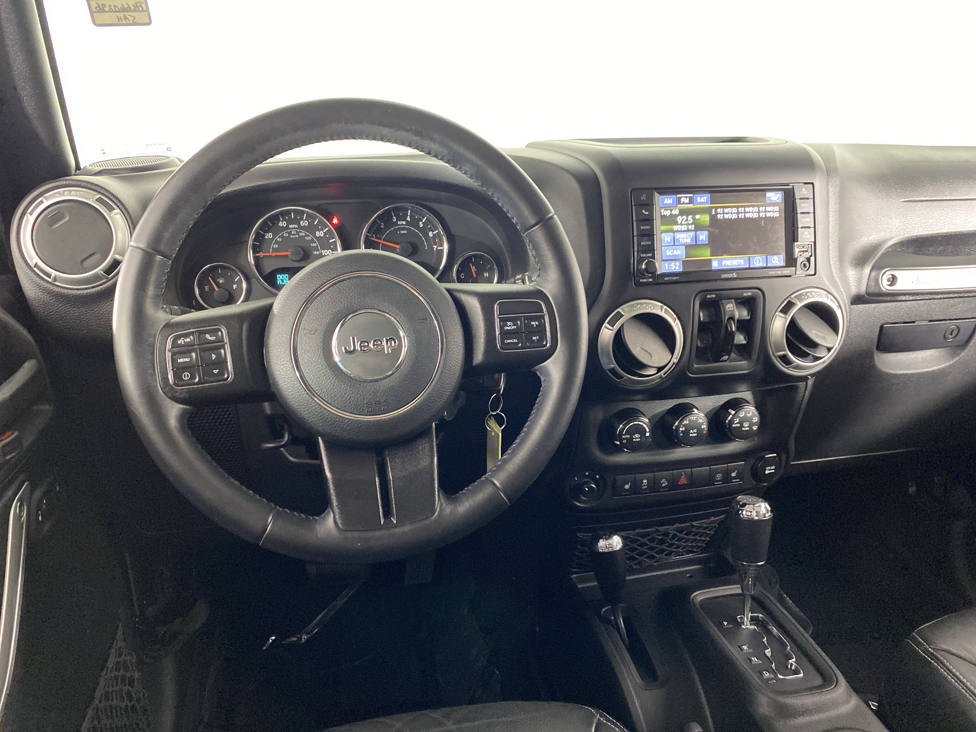 Used 2017 Jeep Wrangler Unlimited Sahara w/ Dual Top Group AWD/4WD image 18