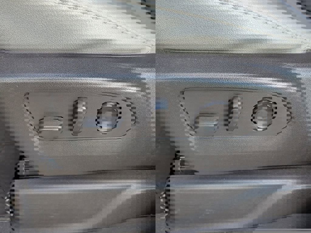 Certified 2021 Chevrolet Suburban Z71 w/ Luxury Package image 19