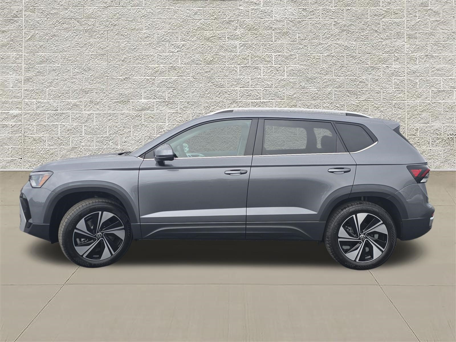 New 2026 Volkswagen Taos SE AWD/4WD image 4