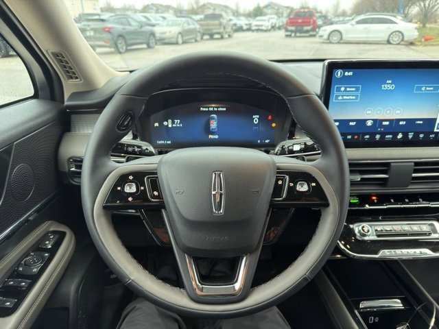 Used 2025 Lincoln Corsair AWD image 15