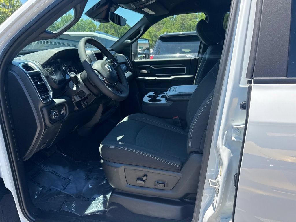 Used 2026 RAM 2500 Big Horn AWD/4WD image 3