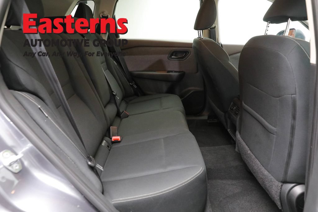 Used 2023 Nissan Rogue S AWD/4WD image 23
