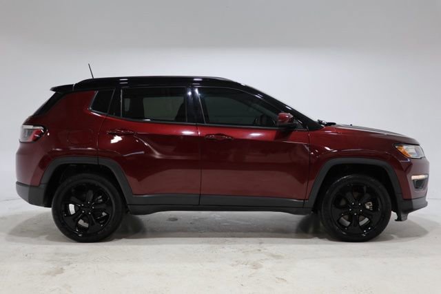 Used 2021 Jeep Compass Latitude w/ Sun and Sound Group AWD/4WD image 9