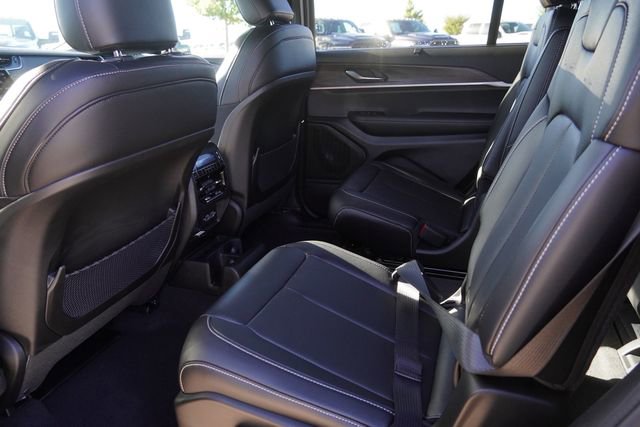 New 2025 Jeep Grand Cherokee L Limited w/ Luxury Tech Group II AWD/4WD image 14