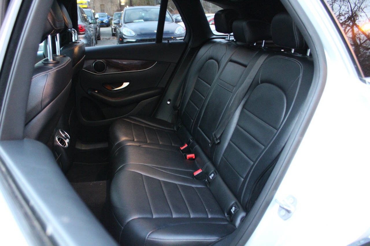 Used 2017 Mercedes-Benz GLC 300 4MATIC image 27