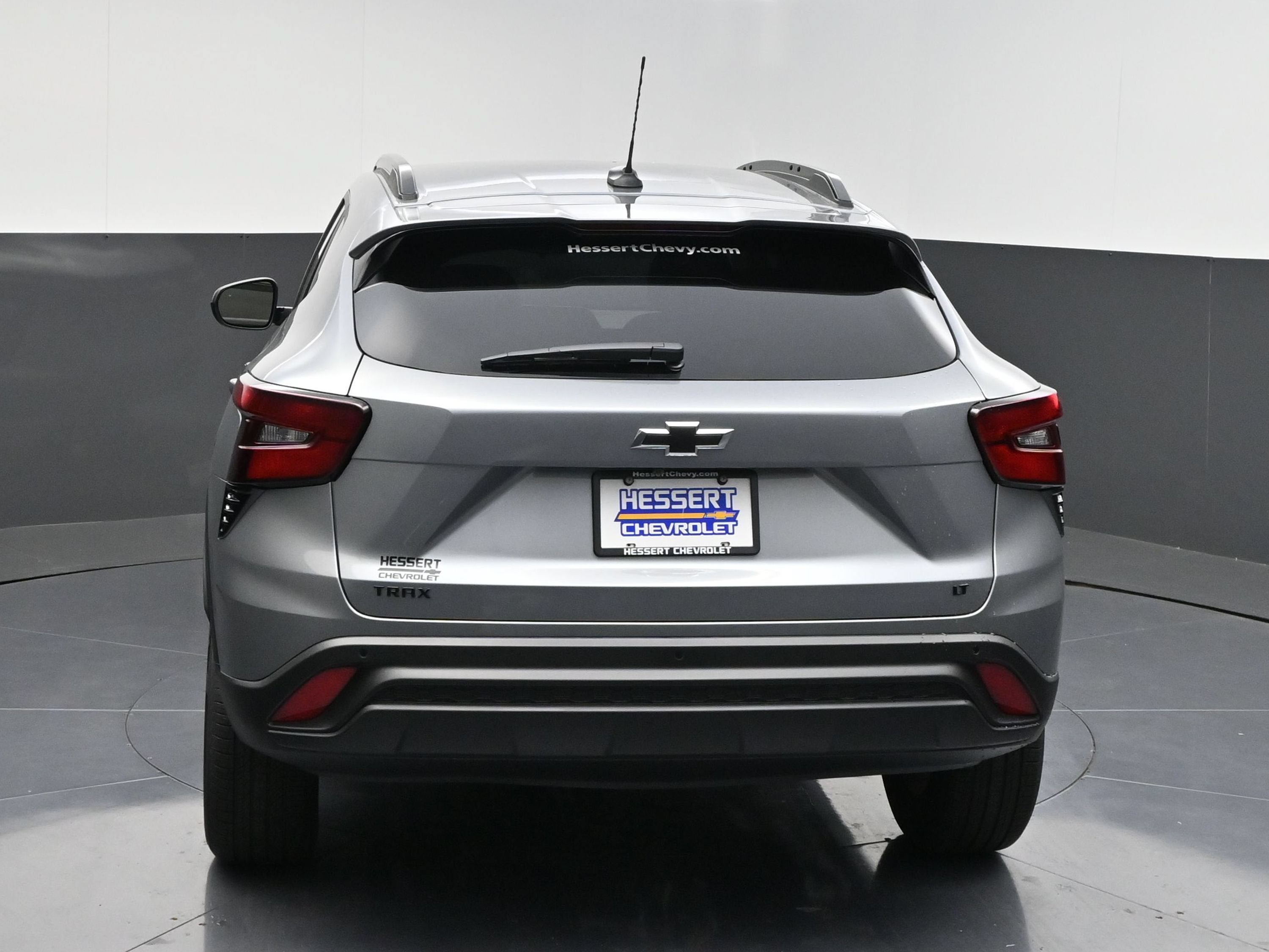 New 2026 Chevrolet Trax LT w/ Sunroof Package FWD image 7