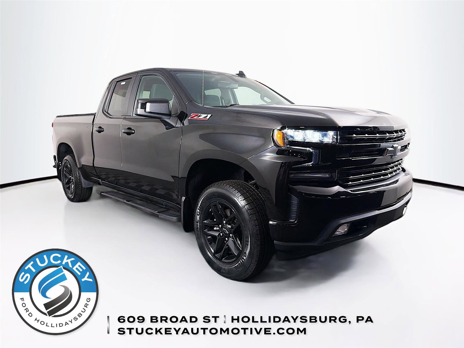 Used 2020 Chevrolet Silverado 1500 RST w/ True North Edition AWD/4WD image 1