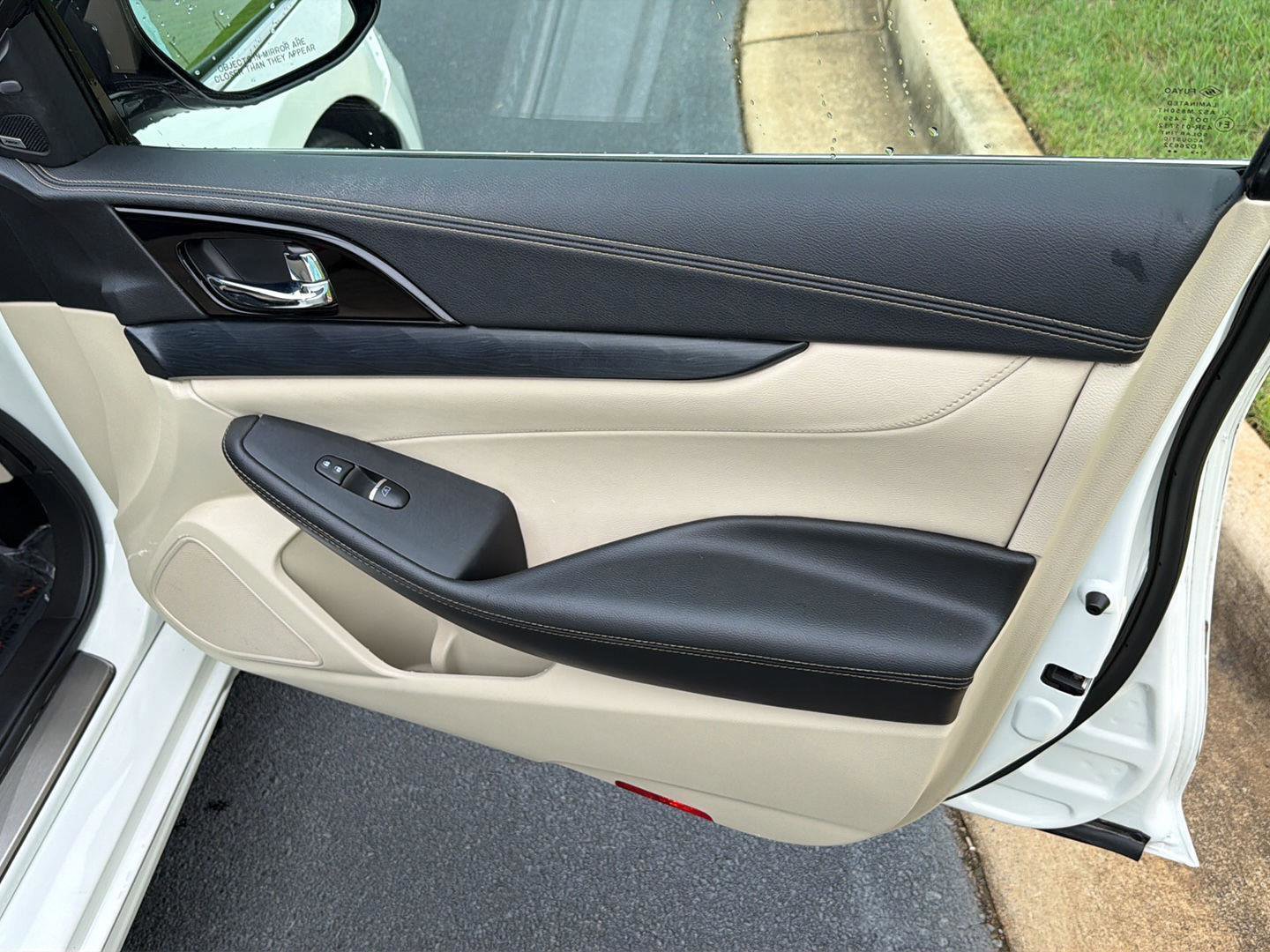 Used 2023 Nissan Maxima Platinum w/ Sport Mat Group FWD image 15