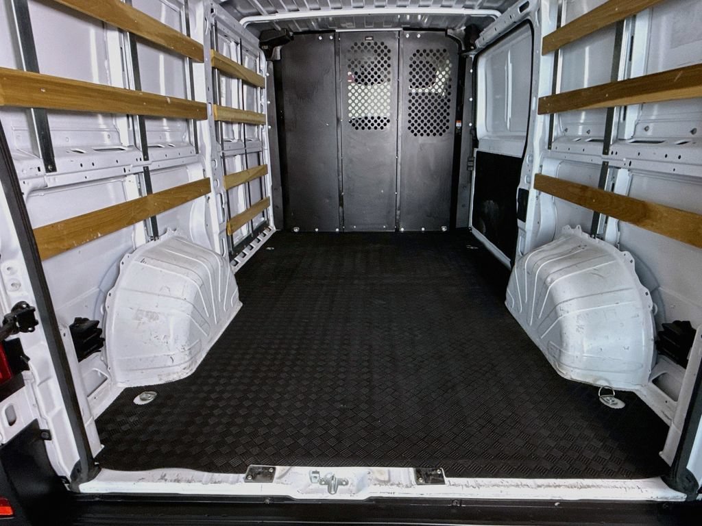 Used 2025 RAM ProMaster 2500 w/ U-Haul Equipment Group FWD image 25