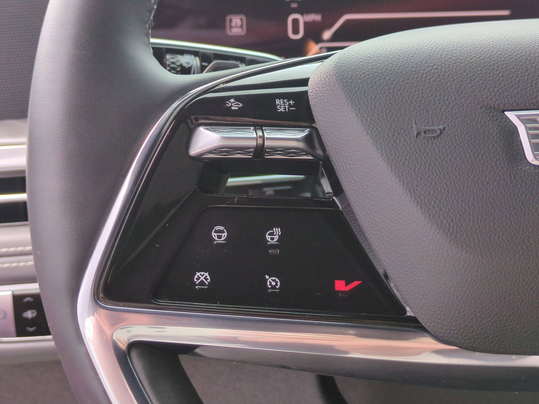 Used 2025 Cadillac Escalade IQ Sport 1 w/ Smart Trailering package image 18