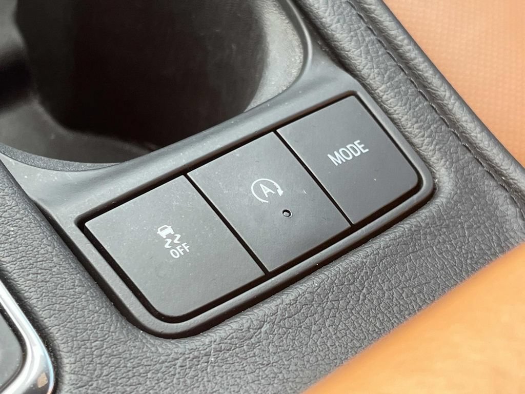 Used 2021 Cadillac XT4 Premium Luxury FWD image 39