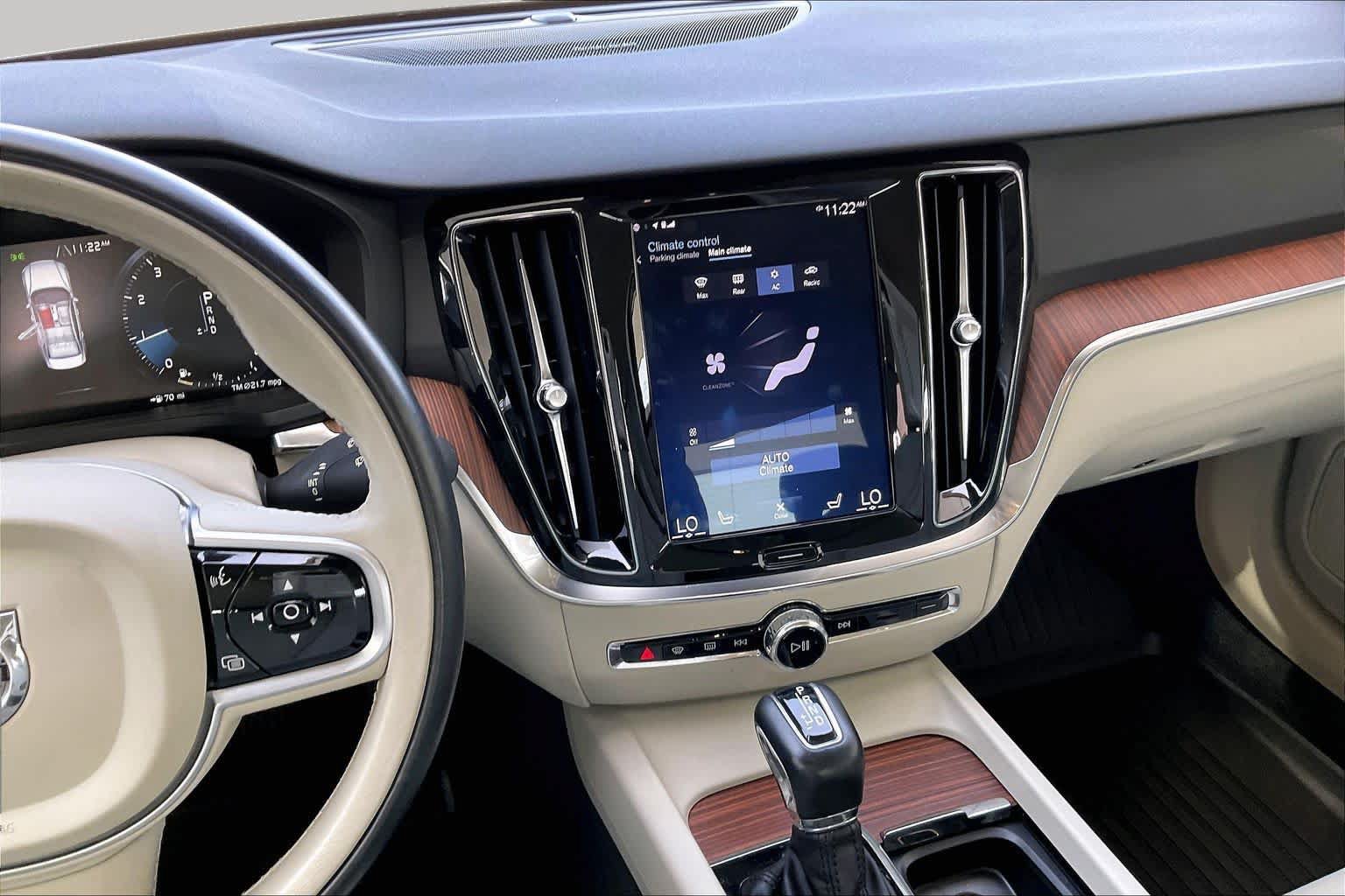 Used 2019 Volvo S60 T6 Momentum w/ Multimedia Package AWD/4WD image 7