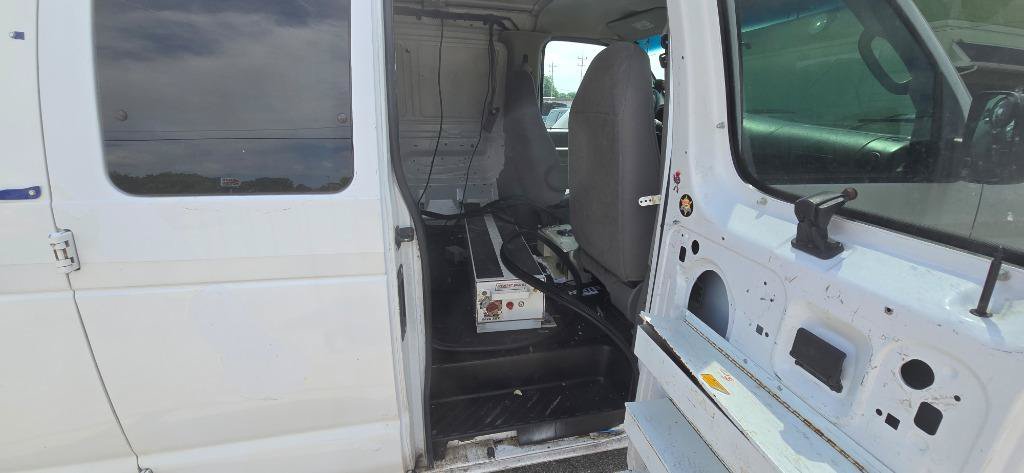 Used 2007 Ford E-250 and Econoline 250 RWD image 9