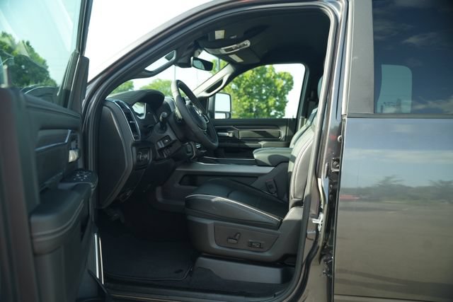 New 2026 RAM 2500 Laramie w/ Night Edition AWD/4WD image 10