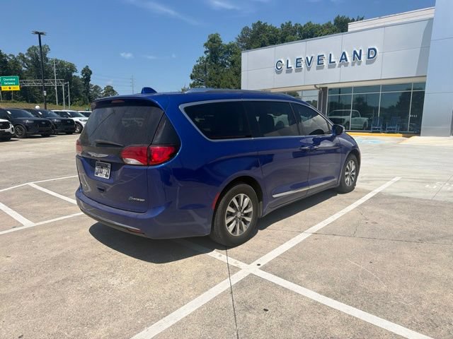 Used 2020 Chrysler Pacifica Limited FWD image 28