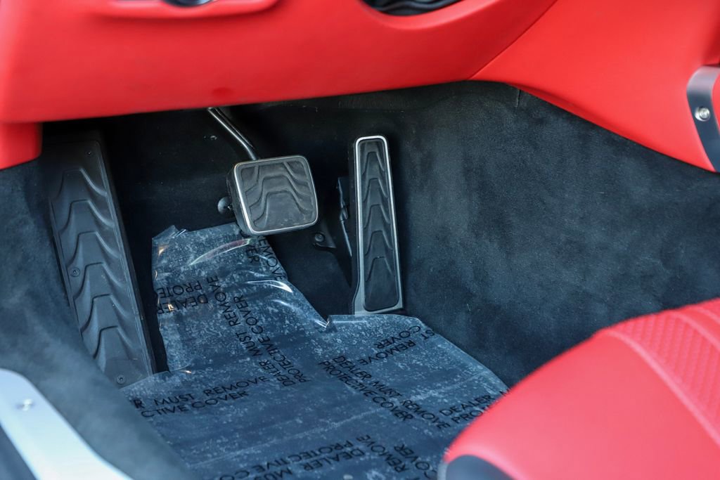 Used 2025 Aston Martin V8 Vantage Coupe image 46