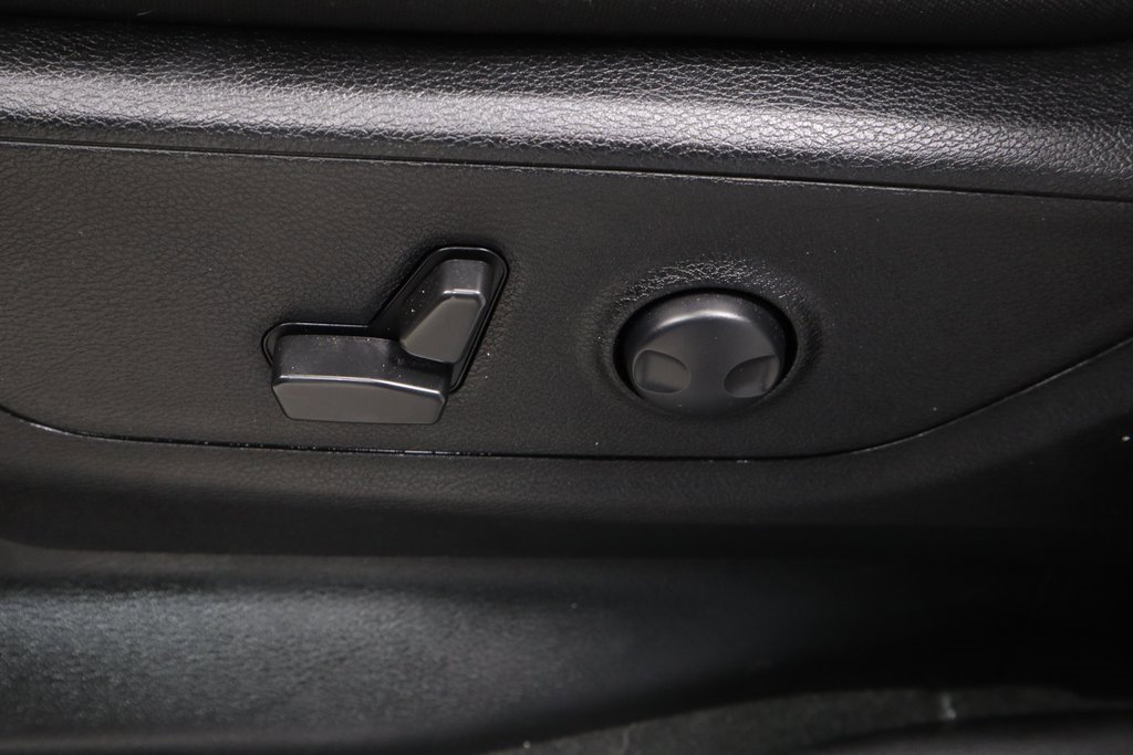 Used 2023 RAM 1500 Big Horn image 24