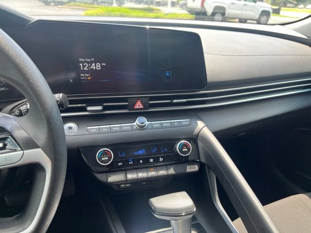 Used 2024 Hyundai Elantra SEL FWD image 22