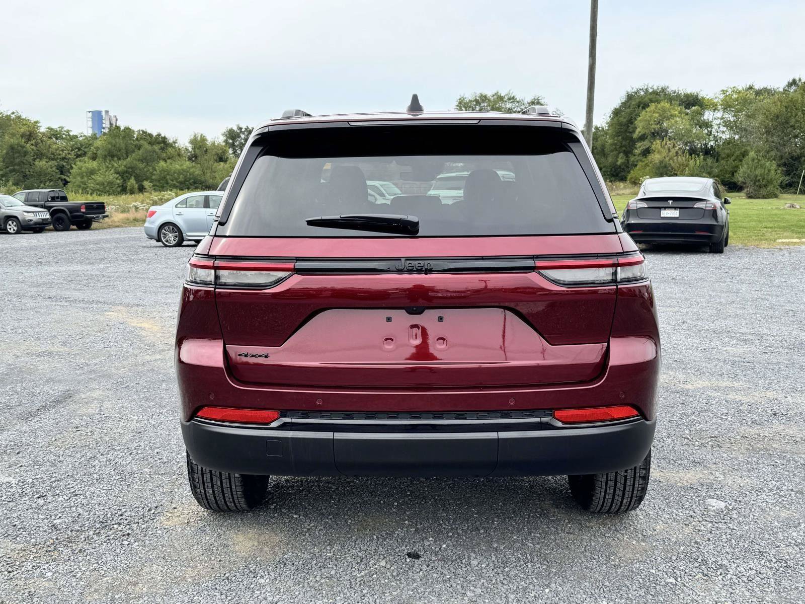 New 2025 Jeep Grand Cherokee Altitude AWD/4WD image 20