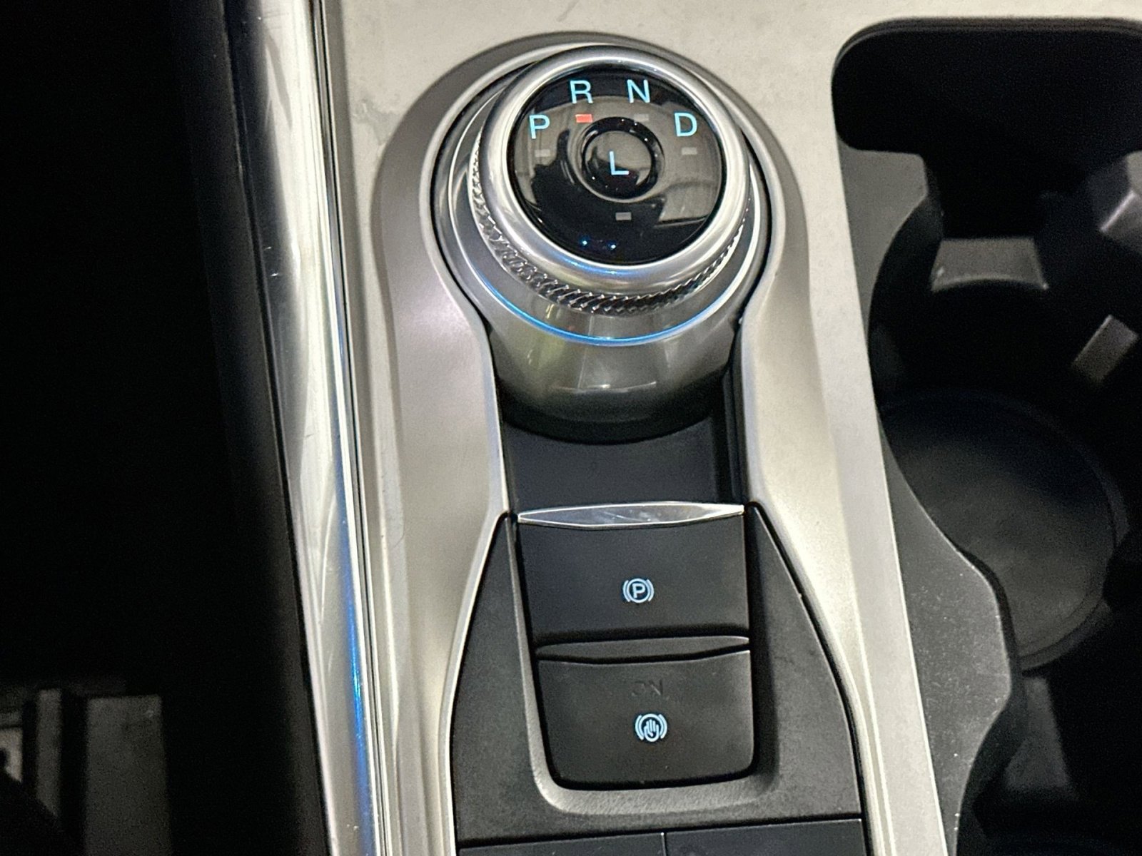 Used 2022 Ford Explorer XLT w/ Equipment Group 202A image 30