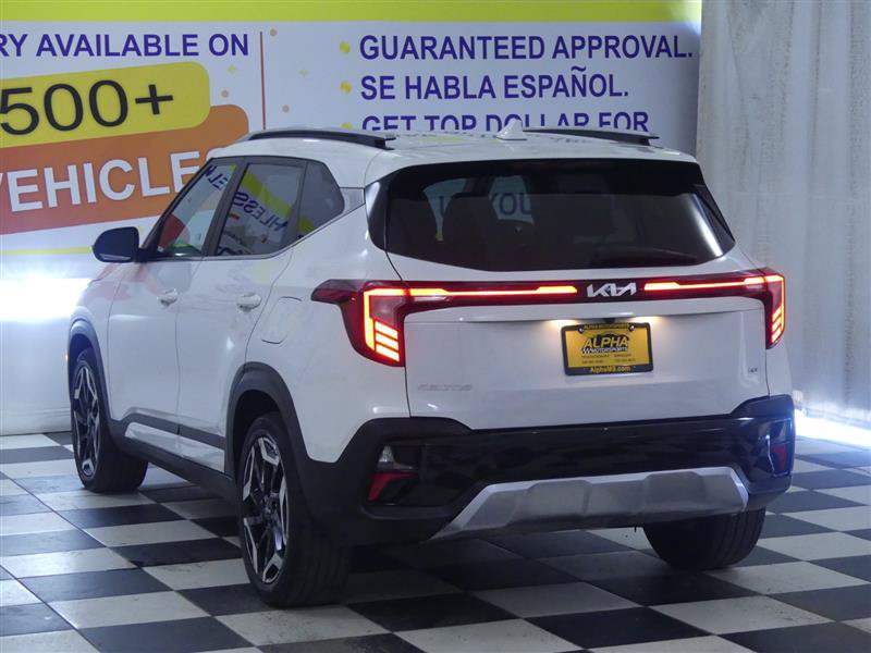 Used 2024 Kia Seltos SX w/ SX Sunroof Package AWD/4WD image 3