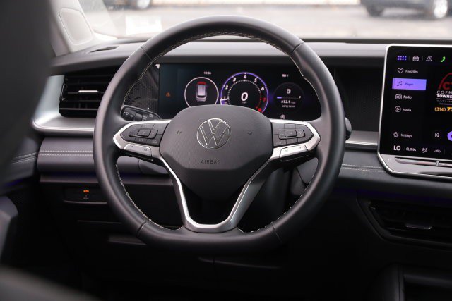 Used 2026 Volkswagen Tiguan SE FWD image 22