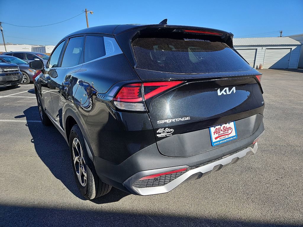 Used 2025 Kia Sportage LX image 5