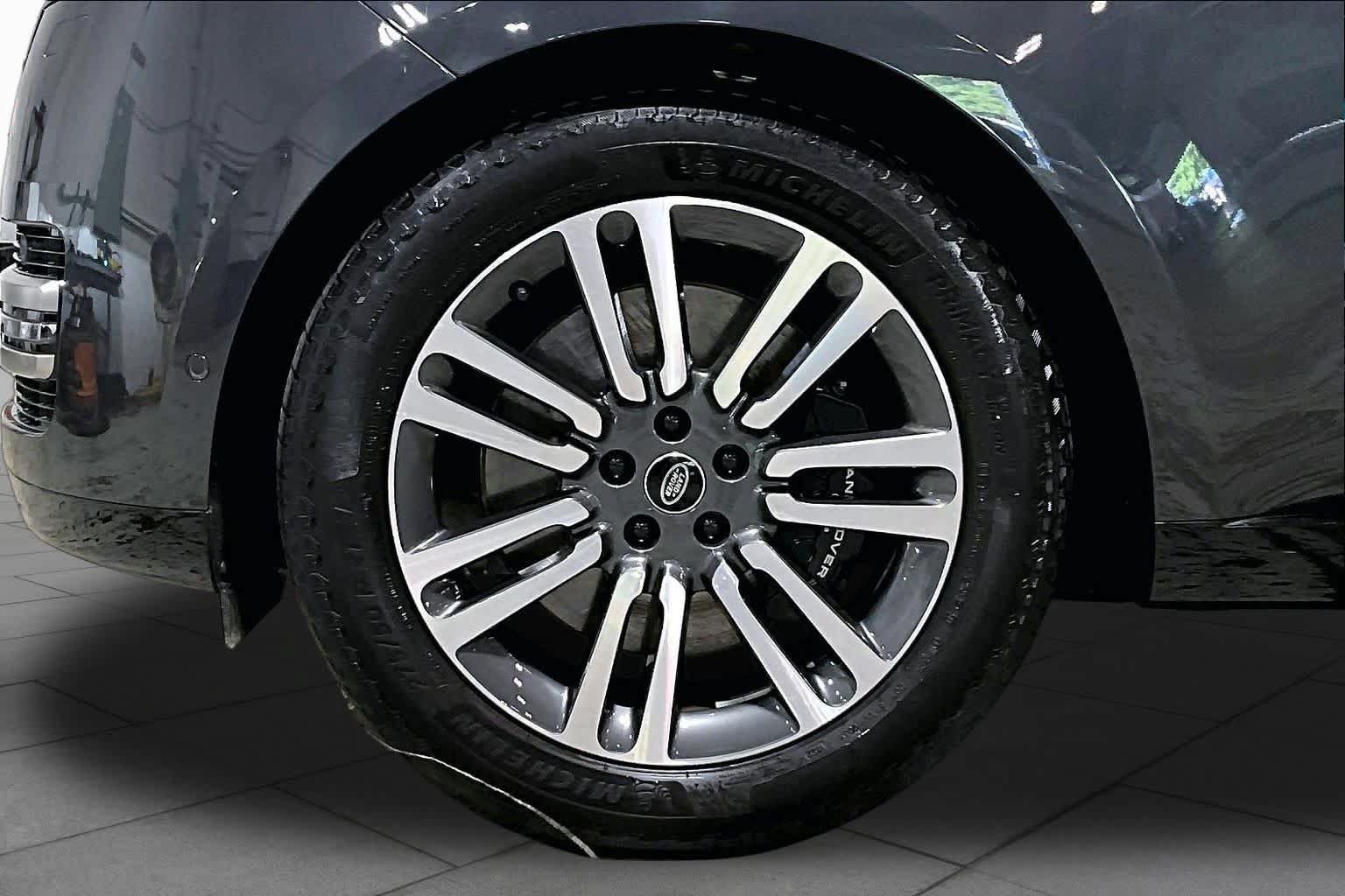 Used 2023 Land Rover Range Rover SE AWD/4WD image 11
