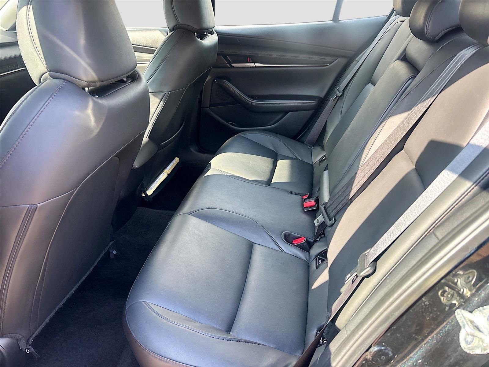 Used 2024 MAZDA MAZDA3 s FWD image 23