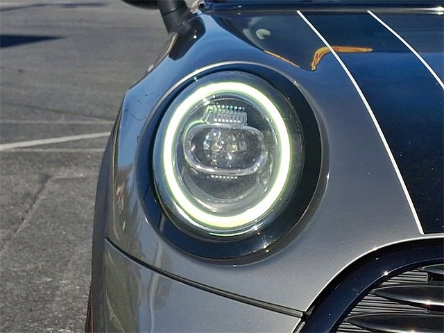 Used 2020 MINI Cooper 2-Door Hardtop image 9