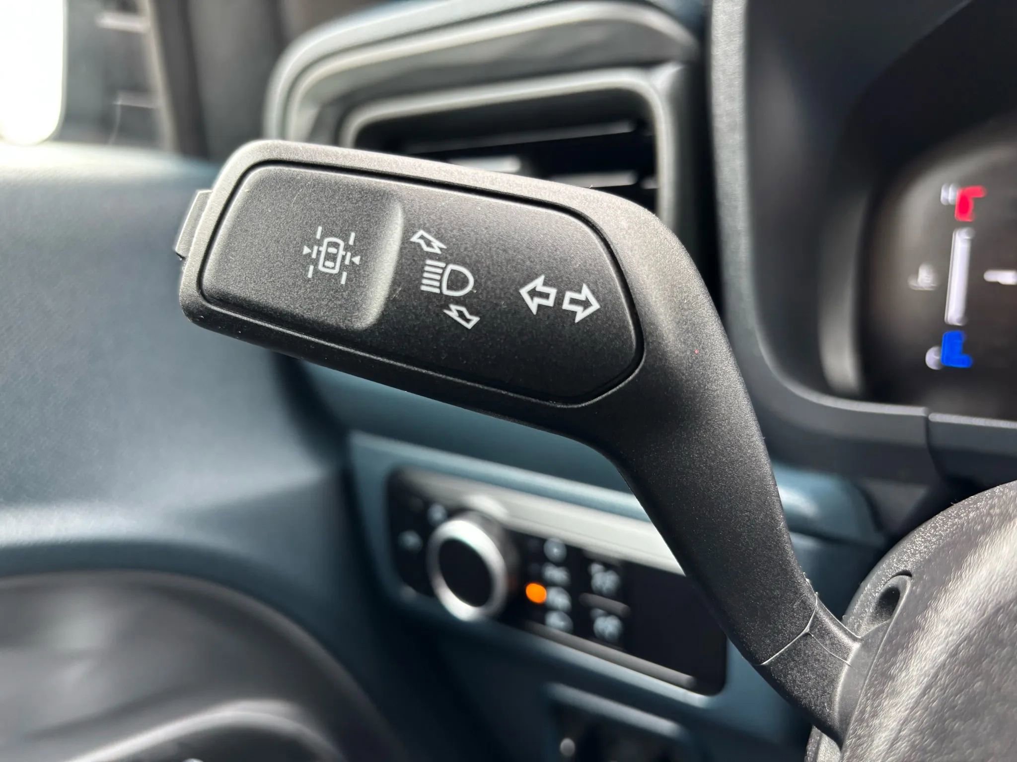 Used 2025 Ford Maverick XLT w/ XLT Luxury Package image 27