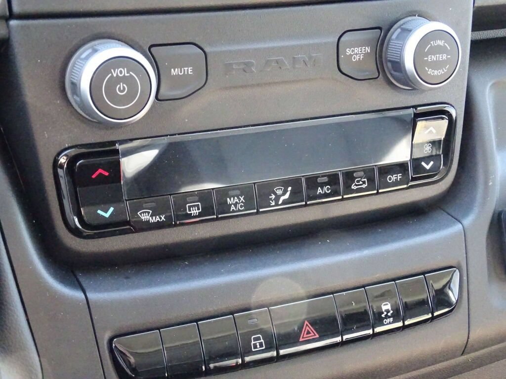 New 2025 RAM ProMaster 3500 w/ Convenience Group FWD image 17