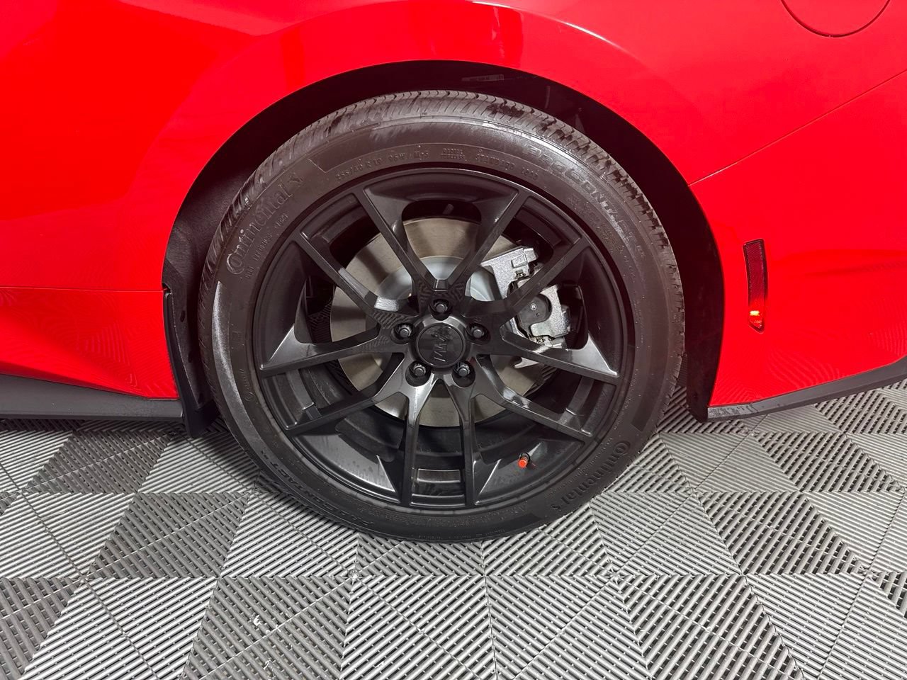 Used 2025 Ford Mustang GT Premium RWD image 31