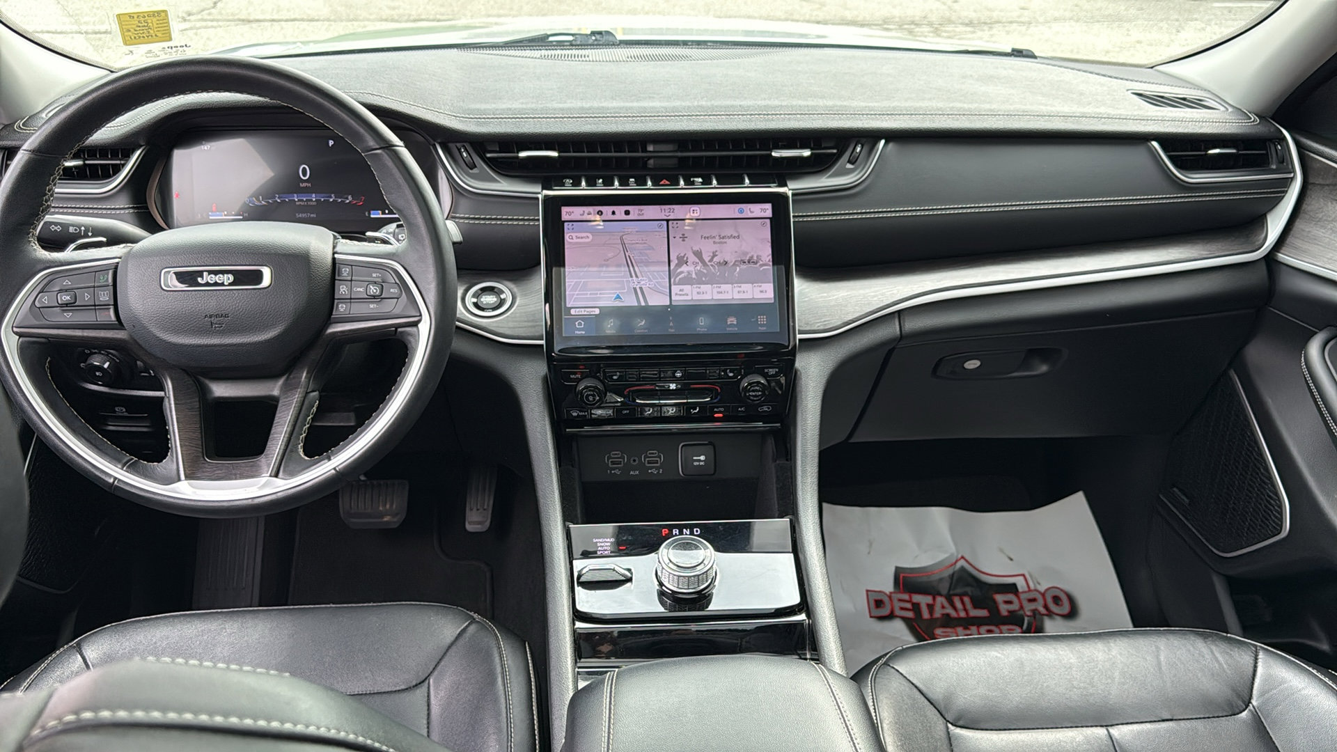 Used 2022 Jeep Grand Cherokee Limited image 9