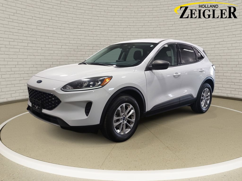 Used 2022 Ford Escape SE w/ Convenience Package AWD/4WD image 1