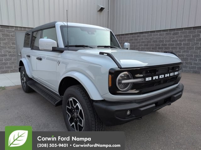 New 2026 Ford Bronco Outer Banks AWD/4WD image 1