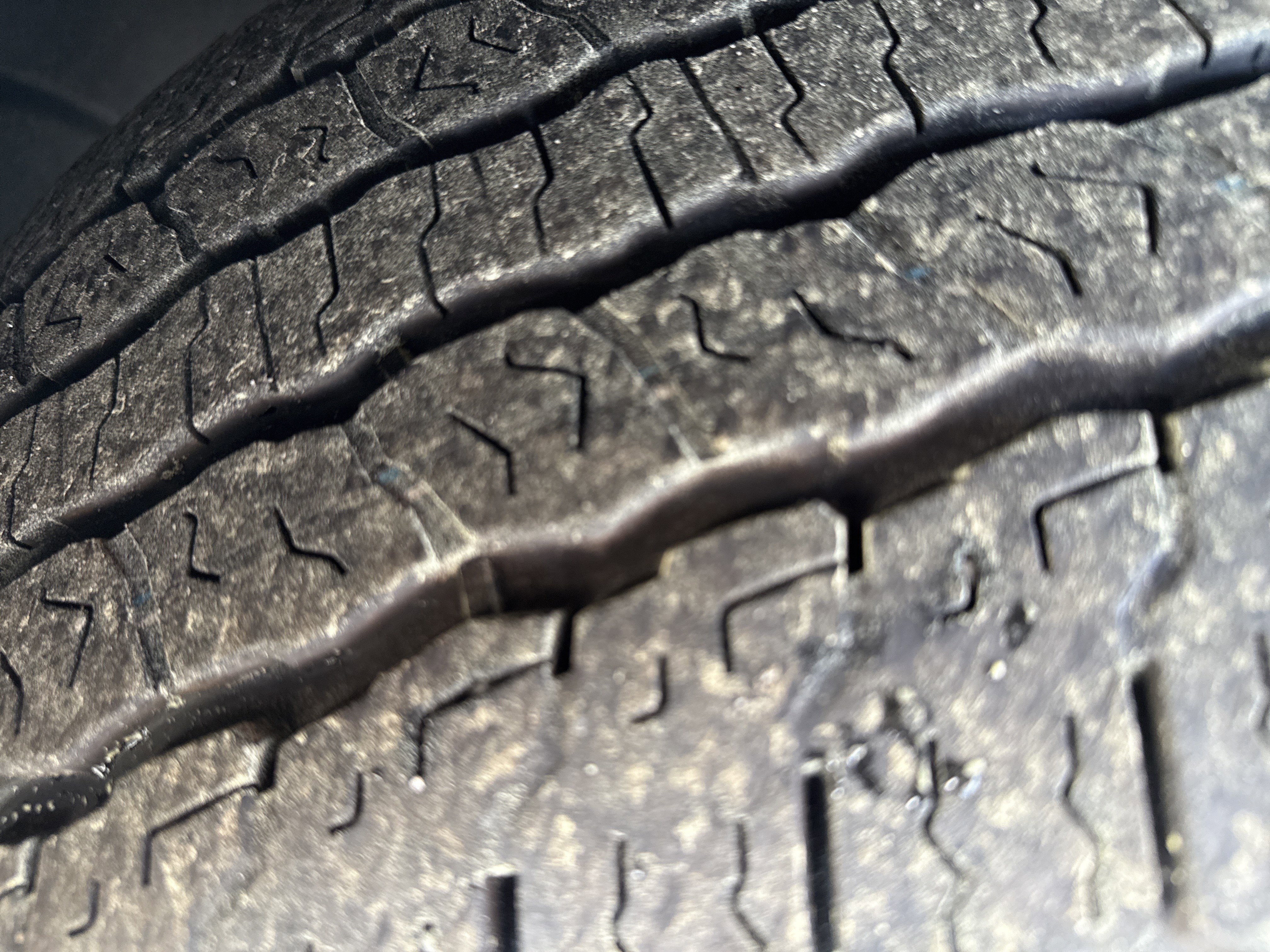 Used 2024 Chevrolet Tahoe Z71 w/ Z71 Off-Road Package image 12