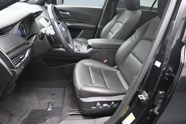 Used 2019 Cadillac XT4 Sport w/ LPO, Midnight Sport Package FWD image 18
